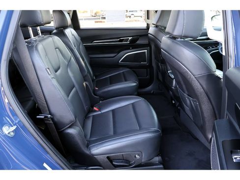Used 2025 Kia Telluride S AWD/4WD image 21