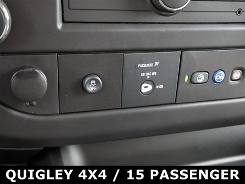 Used 2024 Chevrolet Express 3500 LT w/ LT Preferred Equipment Group image 19