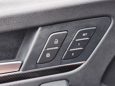 Used 2022 Audi SQ5 Prestige w/ Prestige Package image 29