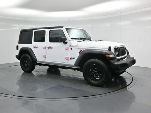 Used 2025 Jeep Wrangler Sport image 21