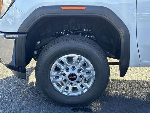 New 2026 GMC Sierra 2500 SLE image 21