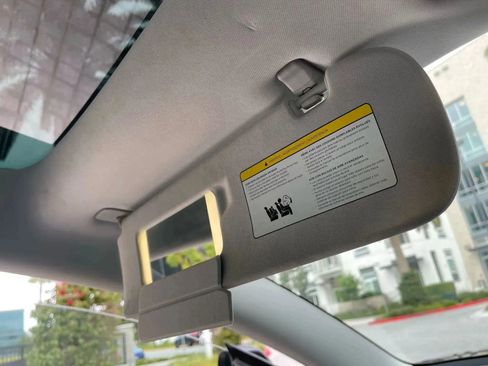 Used 2019 Tesla Model 3 Standard Range Plus image 31