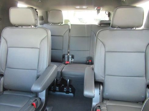 Used 2024 GMC Yukon Denali AWD/4WD image 20