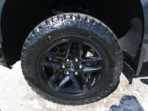 Used 2022 Chevrolet Silverado 1500 LT Trail Boss w/ Bed Protection Package image 10