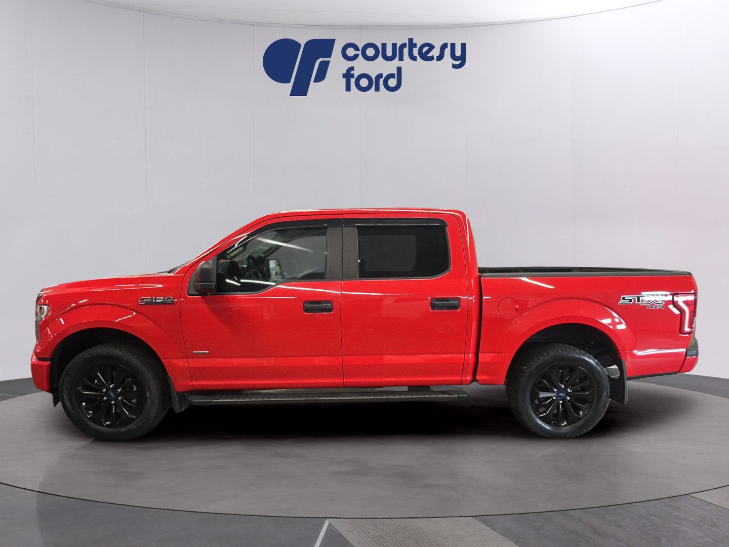 Used 2017 Ford F150 XL w/ Equipment Group 101A Mid AWD/4WD image 4