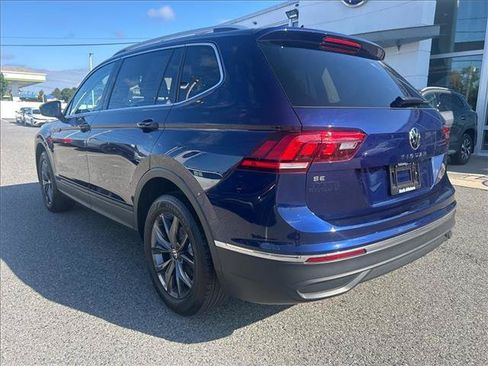 Certified 2023 Volkswagen Tiguan SE FWD image 7