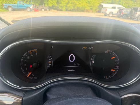 Used 2021 Jeep Grand Cherokee Summit AWD/4WD image 5