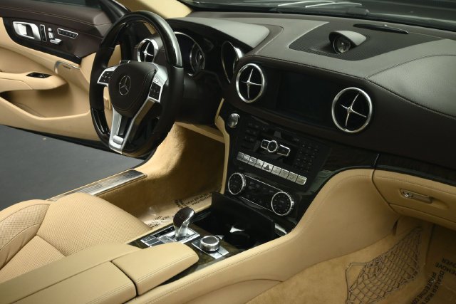 Used 2016 Mercedes-Benz SL 400 w/ Premium I Package image 49