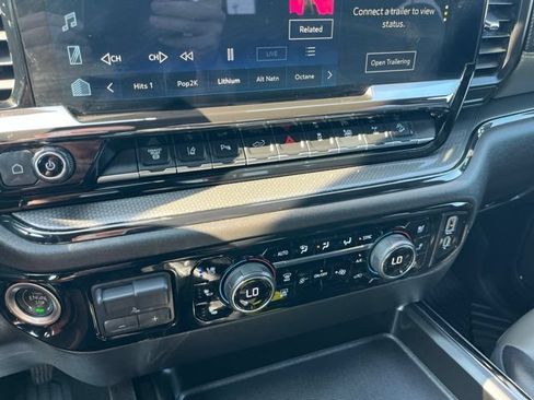 Used 2025 Chevrolet Silverado 2500 ZR2 w/ ZR2 Bison Edition AWD/4WD image 15