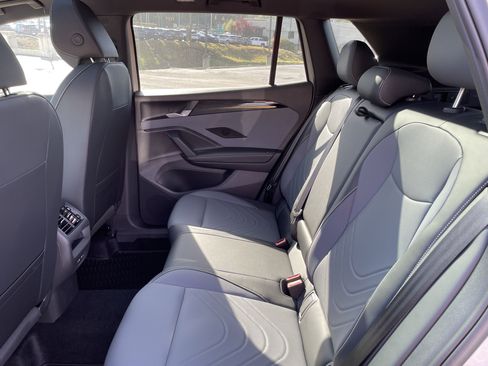 New 2026 Volkswagen Tiguan SE R-Line FWD image 12