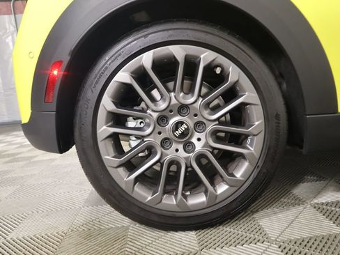 Certified 2025 MINI Cooper S image 30