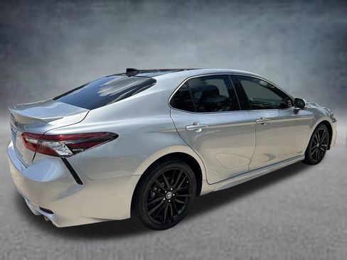 Used 2021 Toyota Camry XSE FWD image 6