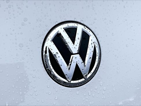 Used 2014 Volkswagen Beetle R-Line image 31