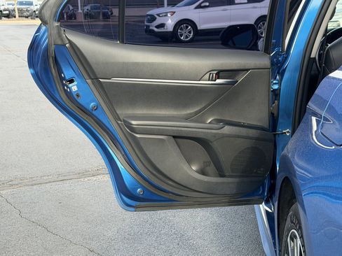 Used 2018 Toyota Camry SE image 19