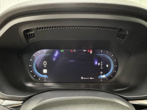 Used 2024 Volvo XC60 B5 Core image 31