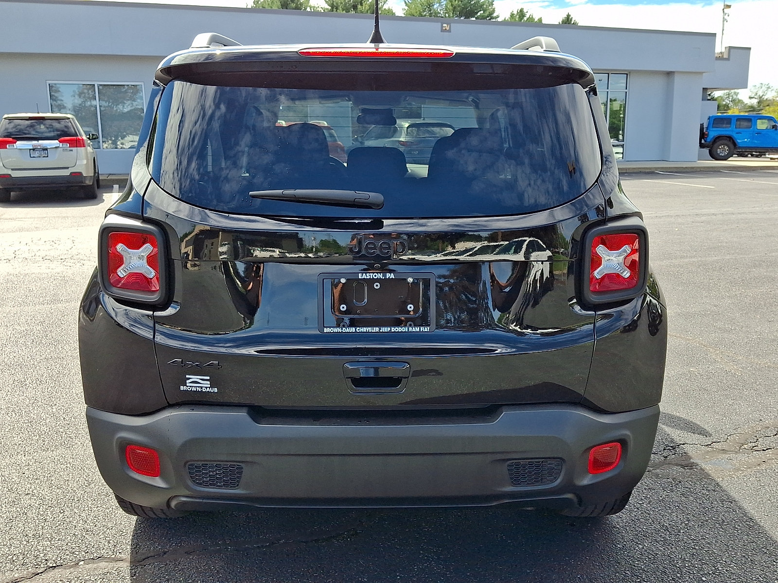 Certified 2023 Jeep Renegade Altitude AWD/4WD image 5