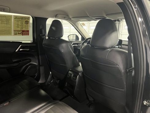 Used 2024 Mitsubishi Outlander SE image 34