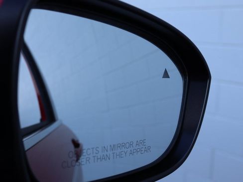 Used 2025 Mitsubishi Outlander SEL image 39