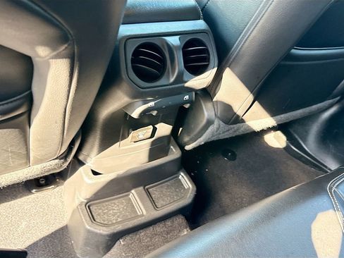 Used 2021 Jeep Wrangler Unlimited Sahara w/ Cold Weather Group image 28