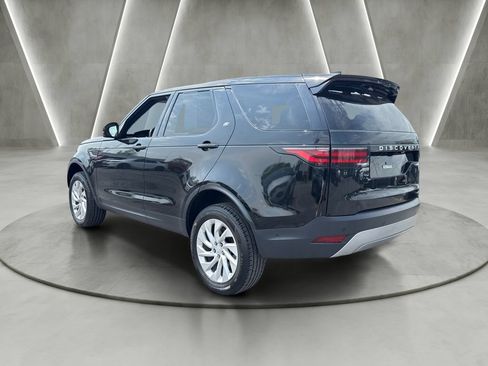 Used 2024 Land Rover Discovery S AWD/4WD image 5