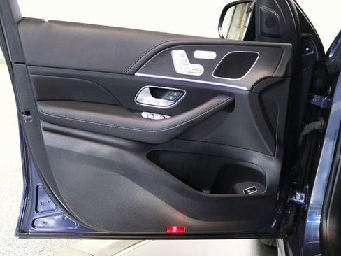 Used 2024 Mercedes-Benz GLE 450 4MATIC w/ AMG Line Exterior image 17