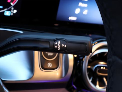 New 2025 Mercedes-Benz GLB 250 4MATIC image 33