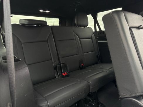 Used 2023 Chevrolet Suburban LT image 34