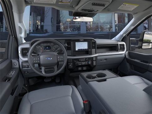 New 2026 Ford F450 XL w/ XL Chrome Package image 9