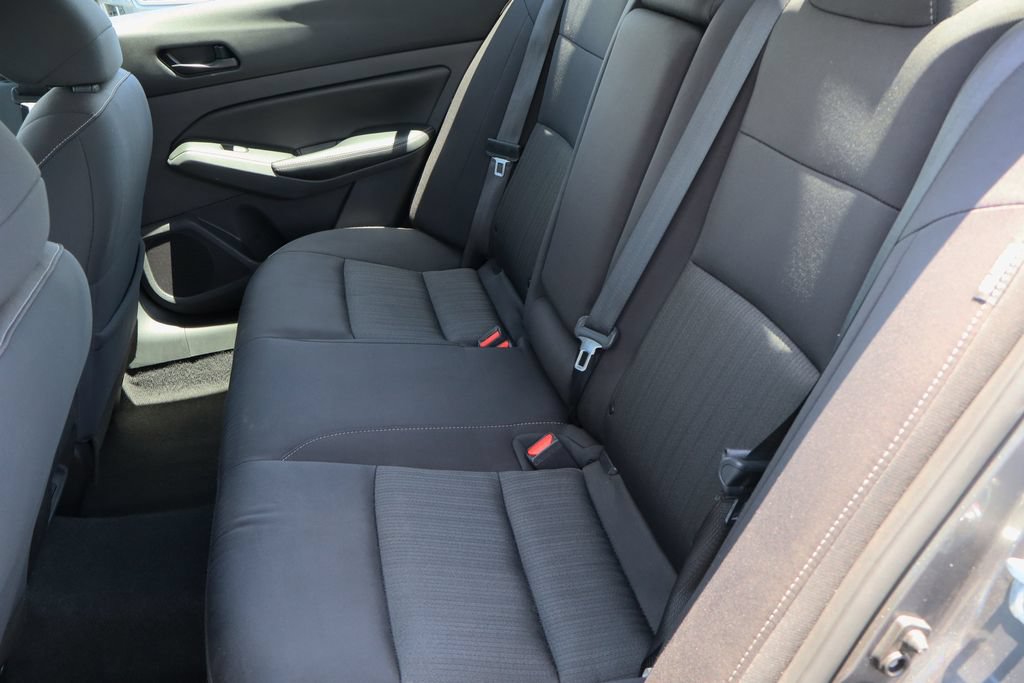 Used 2024 Nissan Altima 2.5 SV FWD image 23