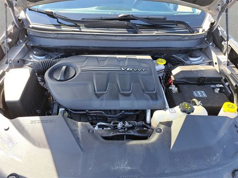 Used 2020 Jeep Cherokee Limited image 31