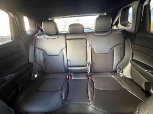 Used 2025 Jeep Compass Trailhawk w/ Trailer Tow Group image 38