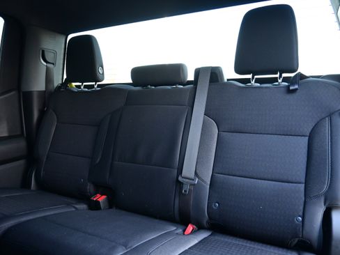 Used 2023 Chevrolet Silverado 1500 Custom image 25