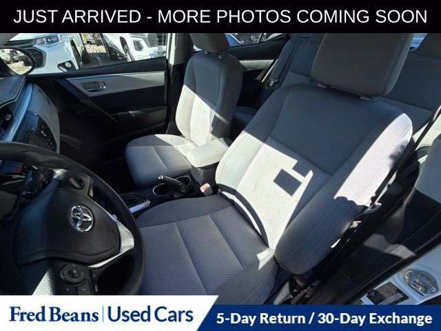 Used 2015 Toyota Corolla LE FWD image 16