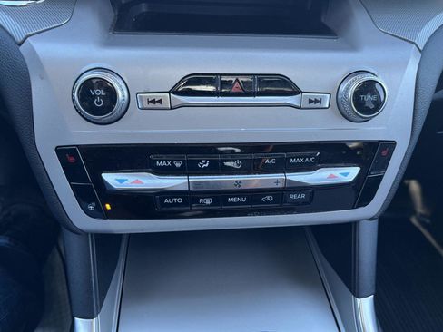 Used 2023 Ford Explorer XLT w/ Equipment Group 202A image 22