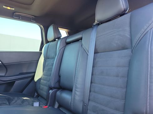 Used 2022 Mitsubishi Outlander SE image 21