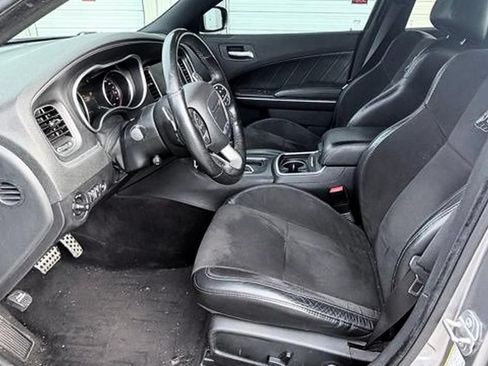 Used 2016 Dodge Charger R/T Scat Pack w/ Technology Group RWD image 10