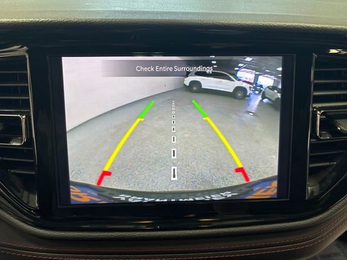 Used 2025 Dodge Durango GT AWD/4WD image 25