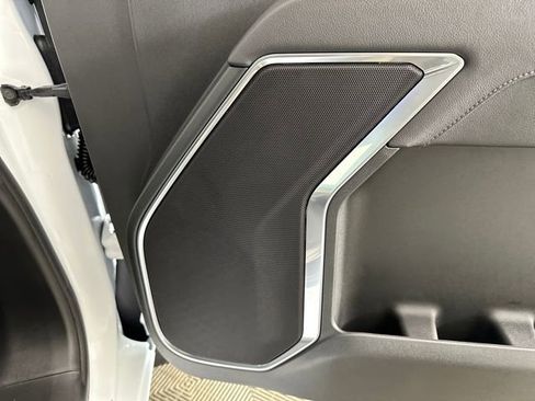 Used 2025 Chevrolet Silverado 2500 LT w/ Z71 Chrome Sport Edition image 34