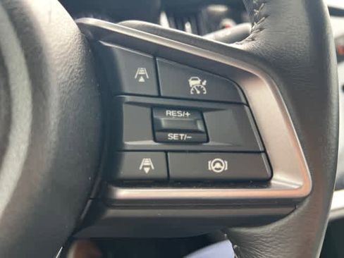 Used 2025 Subaru Outback Premium image 30