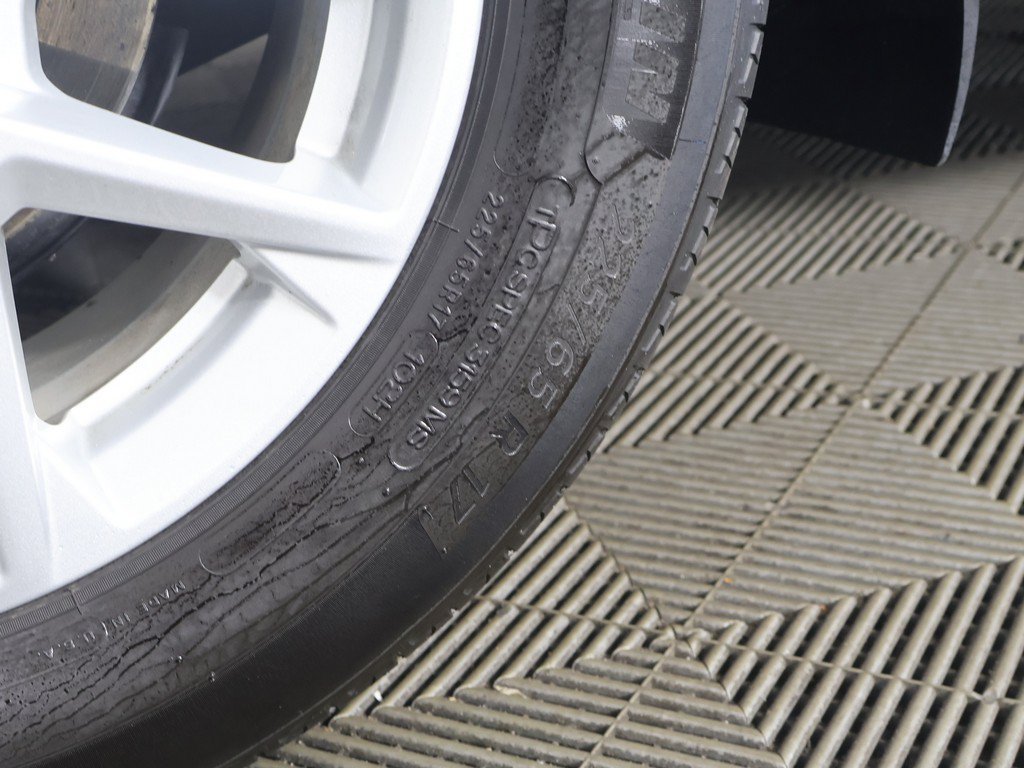 Used 2024 Chevrolet Equinox LT w/ LPO, Floor Liner Package FWD image 21