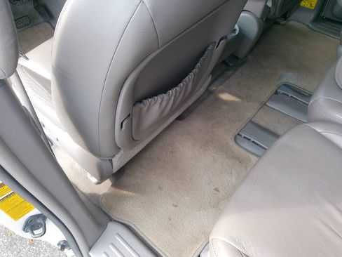 Used 2007 Toyota Sienna LE w/ LE Pkg 3 FWD image 15