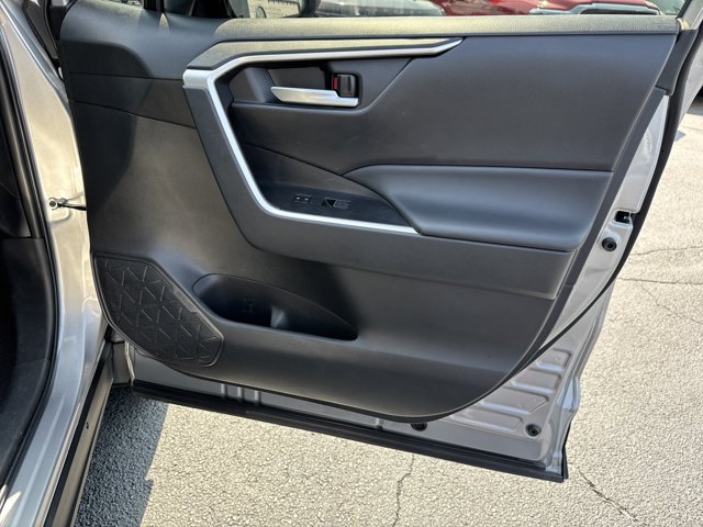 Used 2024 Toyota RAV4 XLE FWD image 16