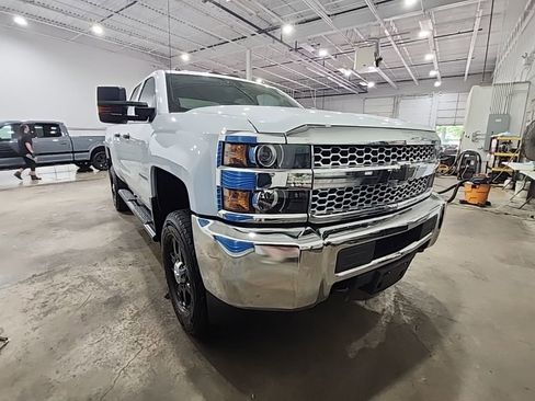 Used 2019 Chevrolet Silverado 2500 W/T AWD/4WD image 1