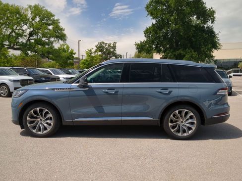 New 2026 Lincoln Aviator 2WD image 6