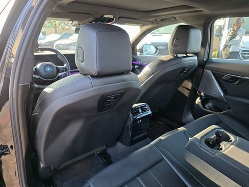 Used 2025 BMW i5 xDrive40 image 15
