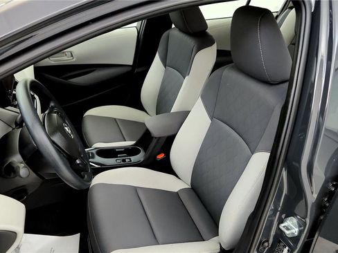 Certified 2025 Toyota Corolla LE image 16