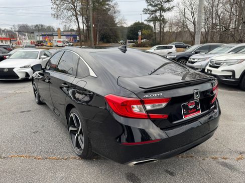 Used 2018 Honda Accord Sport image 5
