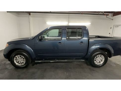 Used 2015 Nissan Frontier SV w/ SV Value Truck Package image 5
