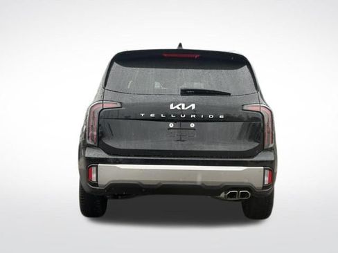 Certified 2025 Kia Telluride EX image 28