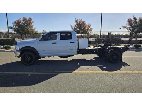 Used 2018 RAM 5500 Tradesman w/ Ambulance Prep Group image 8